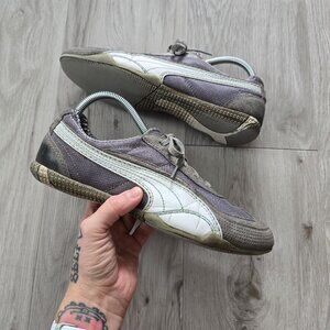 vintage Puma Y2K gray sued sporty retro streetwear flat sole sneakers | WMS 8